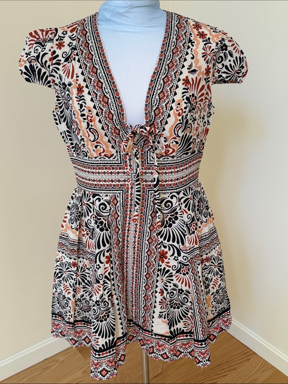 New! Avec Les Filles Sz 14, puff sleeve front tie dress with pockets.
